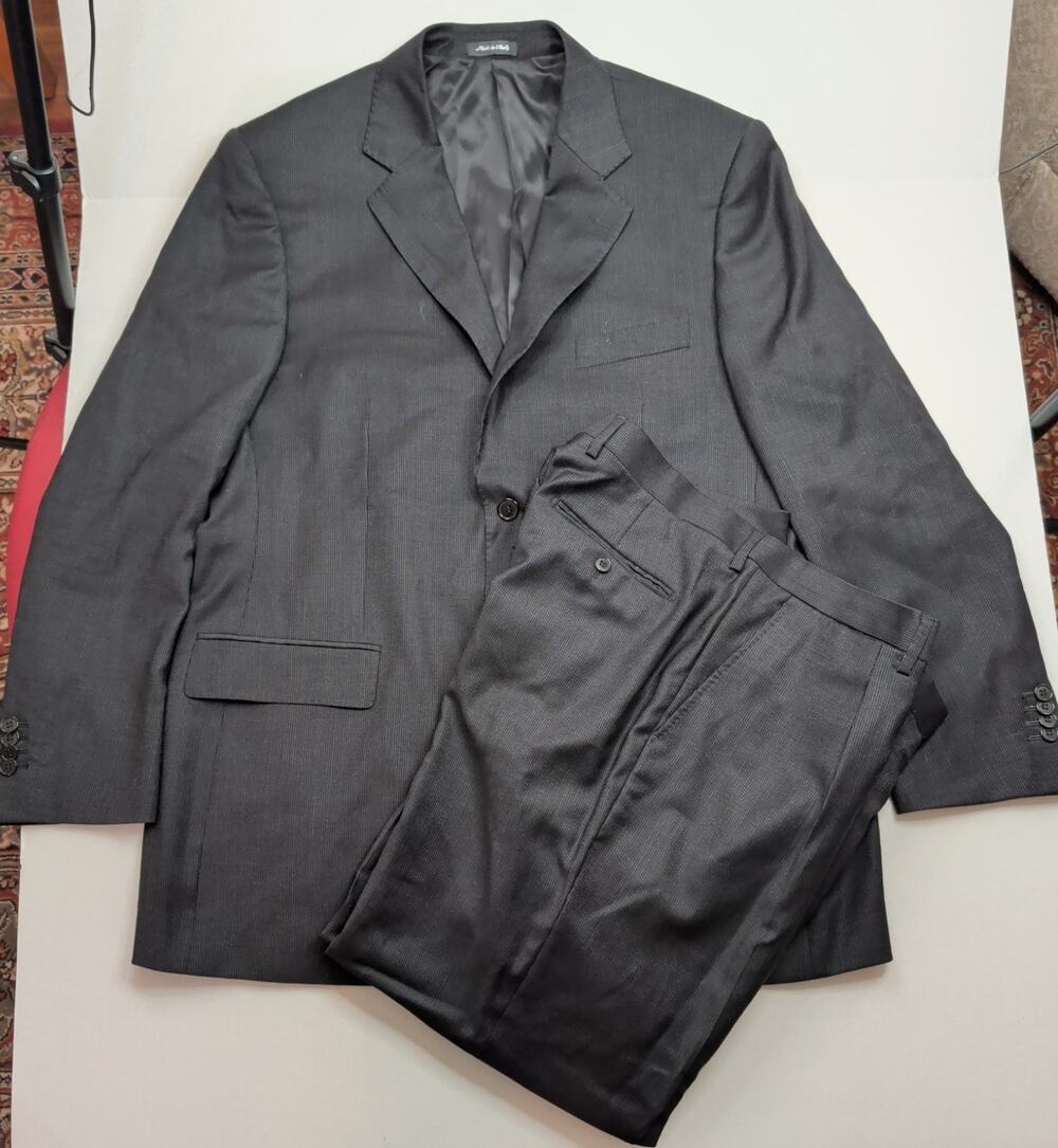 Carlo Palazzi 2 Pc. Suit Men's 46L Navy Pinstripe 2 Button Super 100s Wool Italy